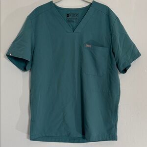 Figs Men's Chisec Three Pocket Scrub Top